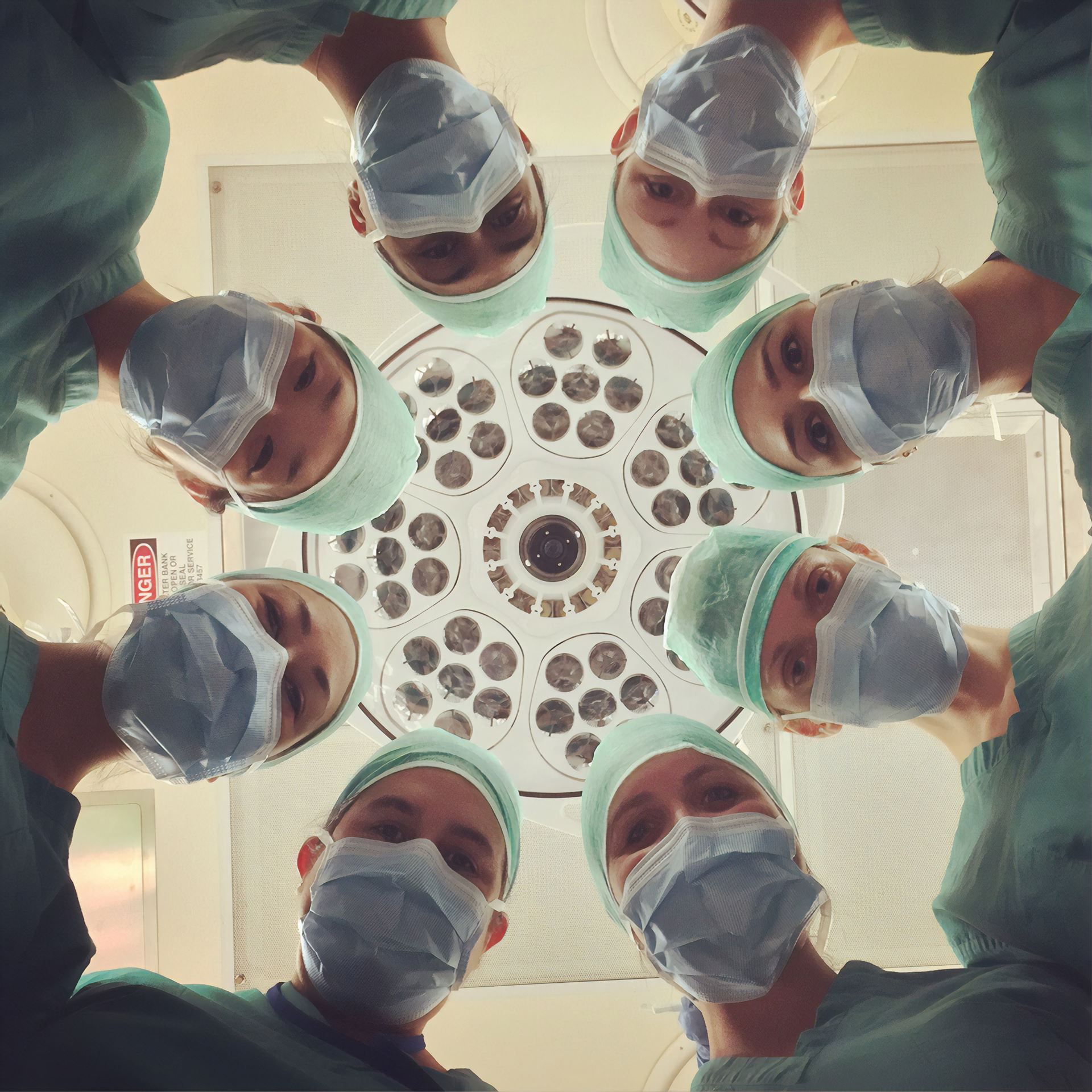 Group of surgeons 